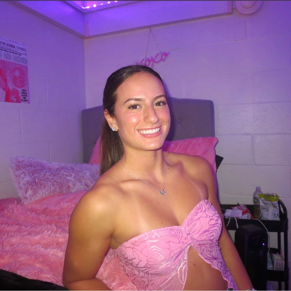 Meet your Posher, Brielle